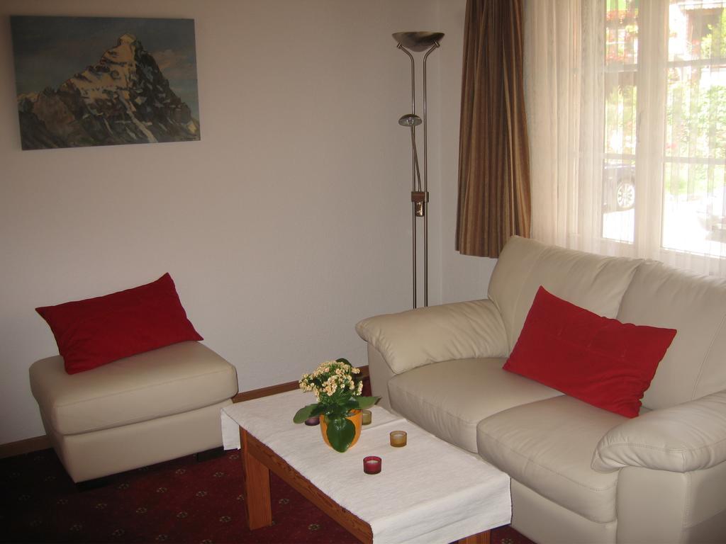 Ferienwohnungen Chalet Hohturnen Grindelwald Camera foto